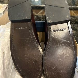 Cole Haan  Pinch tassel leather shoes.  Size 9 D  color is burgundy